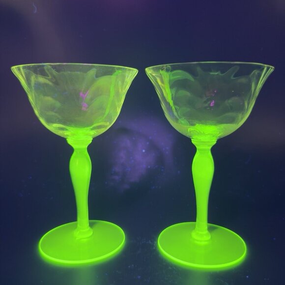 Uranium Stems Champagne Glasses Cups Herringbone Optic Iridescent Finish Set 2 - Picture 14 of 16